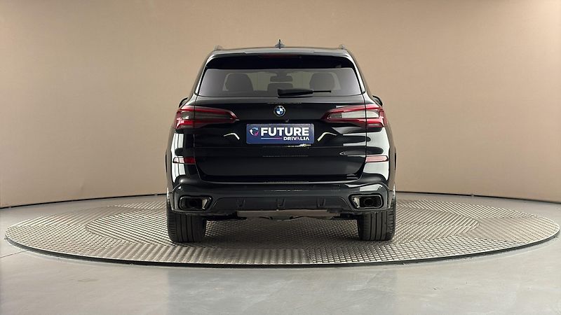 BMW X5 40d AUT xDrive M-paket - fotka 5 z 29