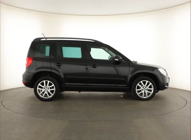 Škoda Yeti (2012) 1.2 TSI, Automat, Xenony - fotka 6 z 16