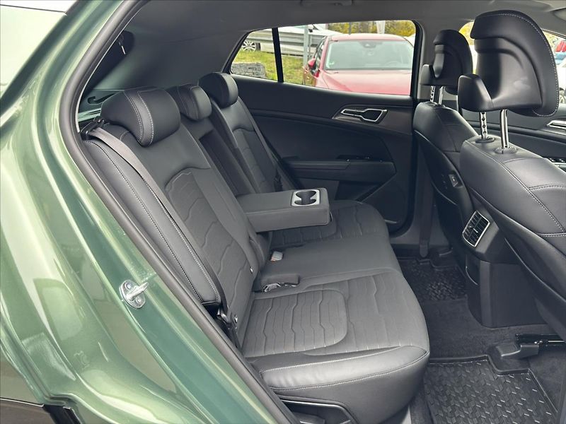 Kia Sportage 1,6 i 132kW AT 4x4 TOP ZÁRUKA - fotka 16 z 49