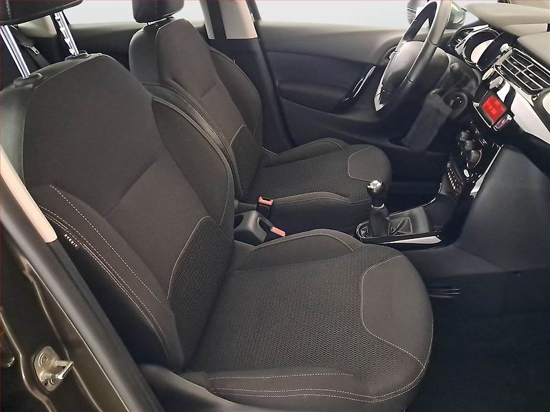 Citroën C3 (2013) 1.2 VTi, nová STK - fotka 9 z 16