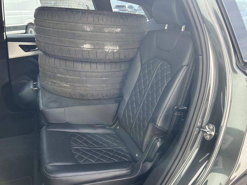 Audi Q7 50 Sline Quattro 8TT 3,0TDI - fotka 9 z 27