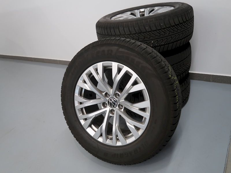 Volkswagen Touareg (2021) R-LINE 3.0TDI 170KW 4x4  TAŽNÉ - fotka 42 z 44