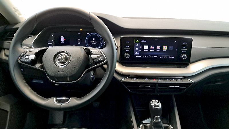 Škoda Octavia (2023) COMBI AMBITION 1.5TSI 110kW 6° - fotka 5 z 24