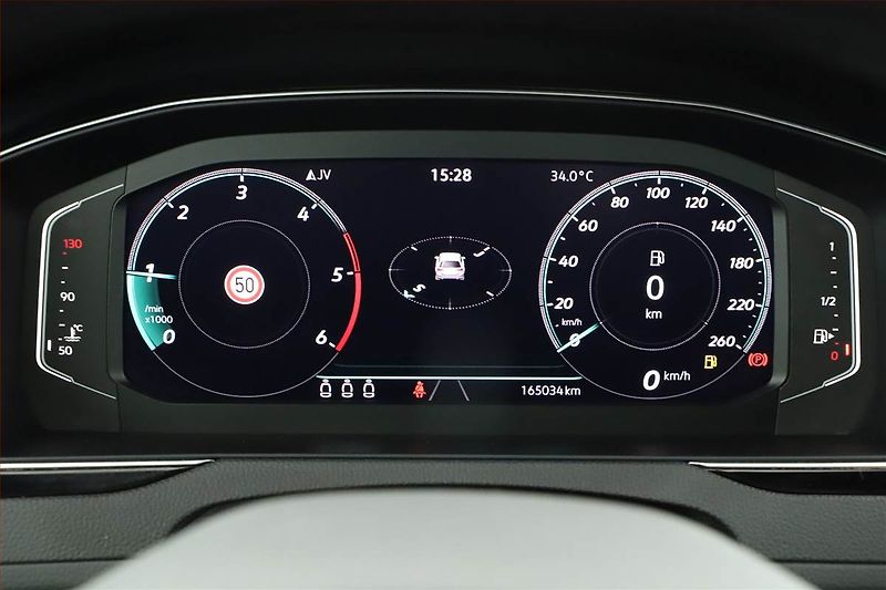 Volkswagen Passat (2022) 2.0 TDI - fotka 8 z 27
