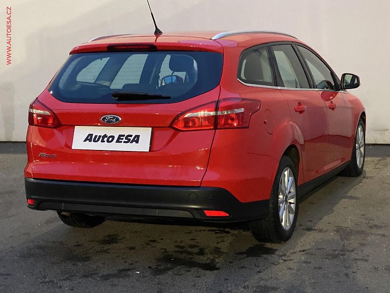Ford Focus (2016) 1.5 TDCi, ČR, AC, temp - fotka 4 z 17