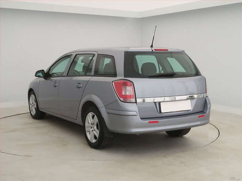 Opel Astra (2010) 1.7 CDTI, jezdí výborně - fotka 4 z 14