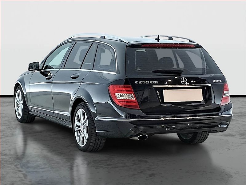 Mercedes-Benz Třídy C (2013) C 250 CDI 4MATIC, 4X4 - fotka 4 z 23