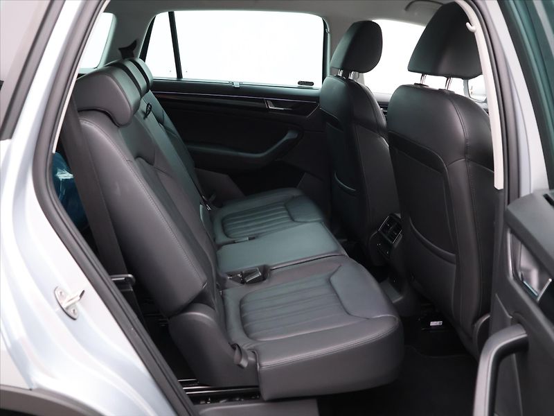 Škoda Kodiaq 2,0 TDI 147 kW L&K 4x4 DSG DPH - fotka 13 z 35