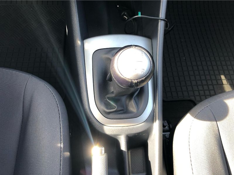 Kia Rio 1.25 CVVT 63 kW - fotka 20 z 25