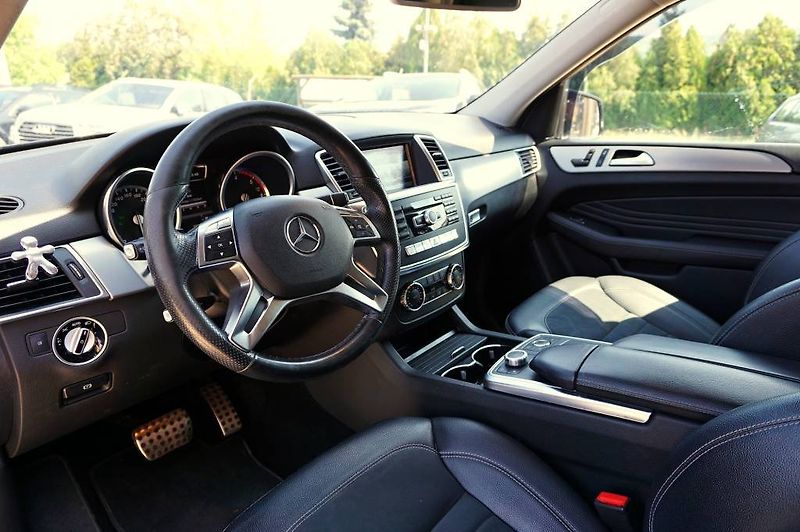 Mercedes-Benz Třídy M (2013) 350 4 MATIC 3,0 CDI 190 kW - fotka 36 z 69