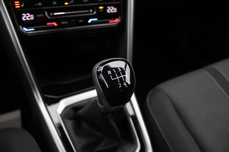 Volkswagen T-Roc 1.0 TSI LED ZÁRUKA DPH ČR - fotka 20 z 24