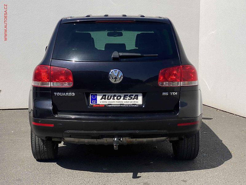 Volkswagen Touareg (2003) 2.5 TDi 4x4 R5, Šíbr, kůže - fotka 5 z 17