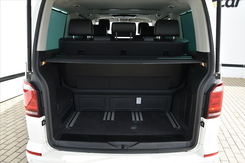 Volkswagen Multivan 2.0 TDI 110kW HIGHLINE ČR - fotka 13 z 30