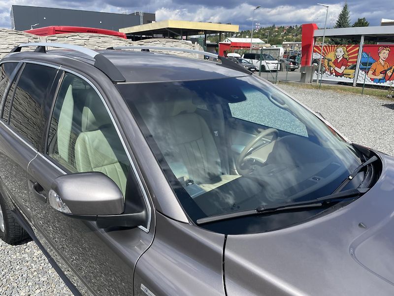 Volvo XC90 2.5TDi D5 200PS AWD R-DESIGN!! - fotka 60 z 180