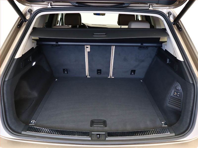 Volkswagen Touareg (2019) 3.0 TDI - fotka 12 z 26