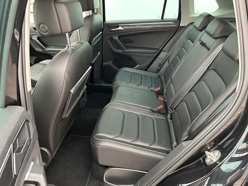 Volkswagen Tiguan 2.0 TDI 4x4 Highline DSG - fotka 27 z 34