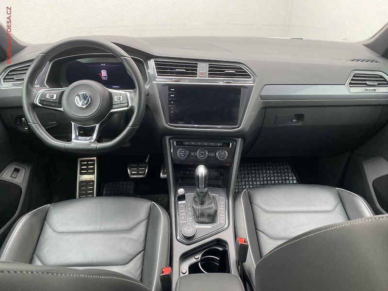 Volkswagen Tiguan (2017) 2.0TDI 4x4, 1.maj,ČR, R-Line - fotka 8 z 20