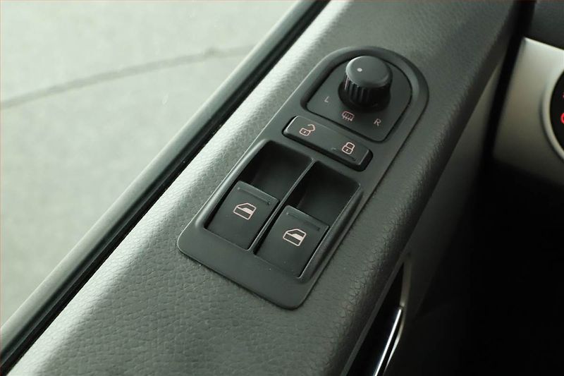 Volkswagen Multivan (2014) Highline 2.0 TDI - fotka 14 z 18