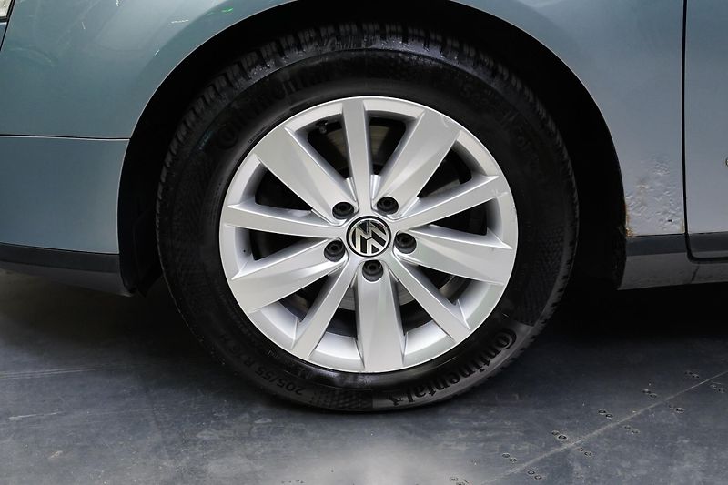 Volkswagen Passat - fotka 10 z 23