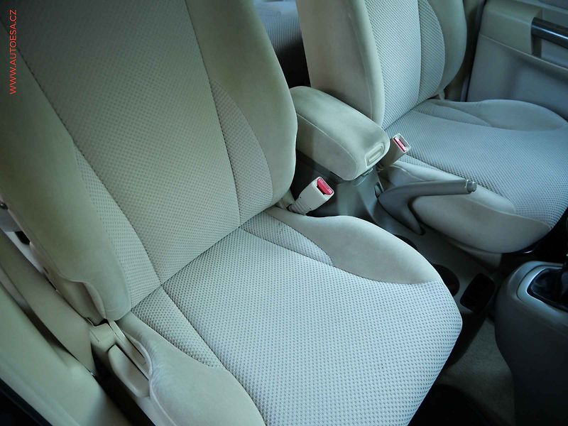 Hyundai Tucson (2008) 2.0CRDi, AC, TZ - fotka 11 z 18