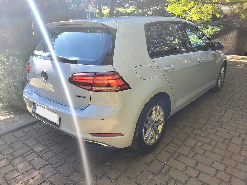 Volkswagen Golf (2018) 1.5TSI 96kW DSG 1maj ČR LED - fotka 5 z 27