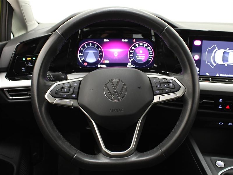 Volkswagen Golf 1,0 TSi Variant Life 53tkm.ČR - fotka 9 z 22