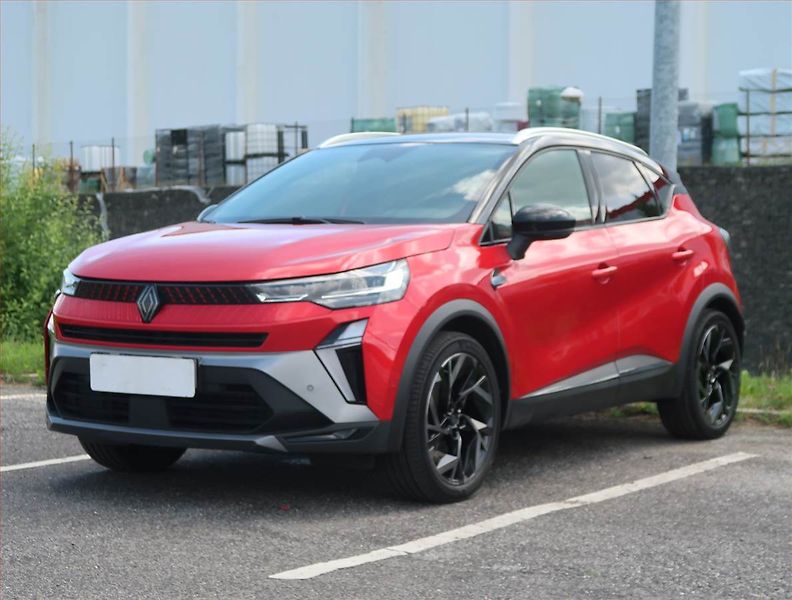 Renault Captur (2025) esprit Alpine E-Tech Full Hybr - fotka 2 z 19