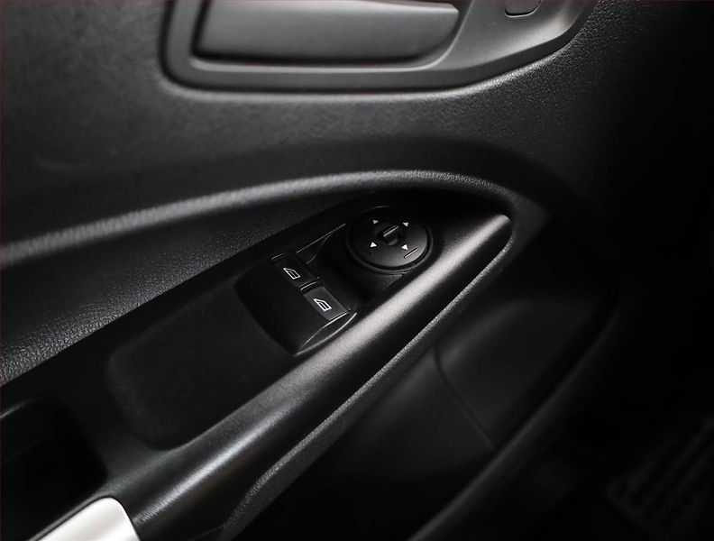 Ford Transit Connect (2018) Trend 1.5 EcoBlue, 5Míst, ČR - fotka 15 z 16