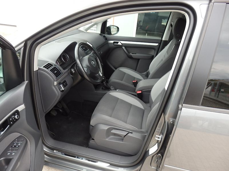 Volkswagen Touran 1.4 TSI 103 kW LIFE XENONY - fotka 6 z 15