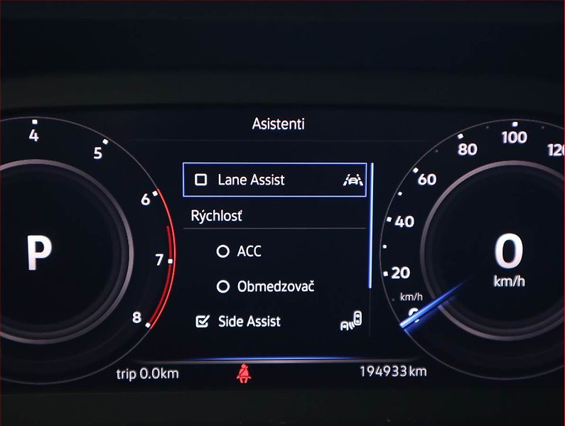 Volkswagen Tiguan (2020) 2.0 TSI - fotka 19 z 23