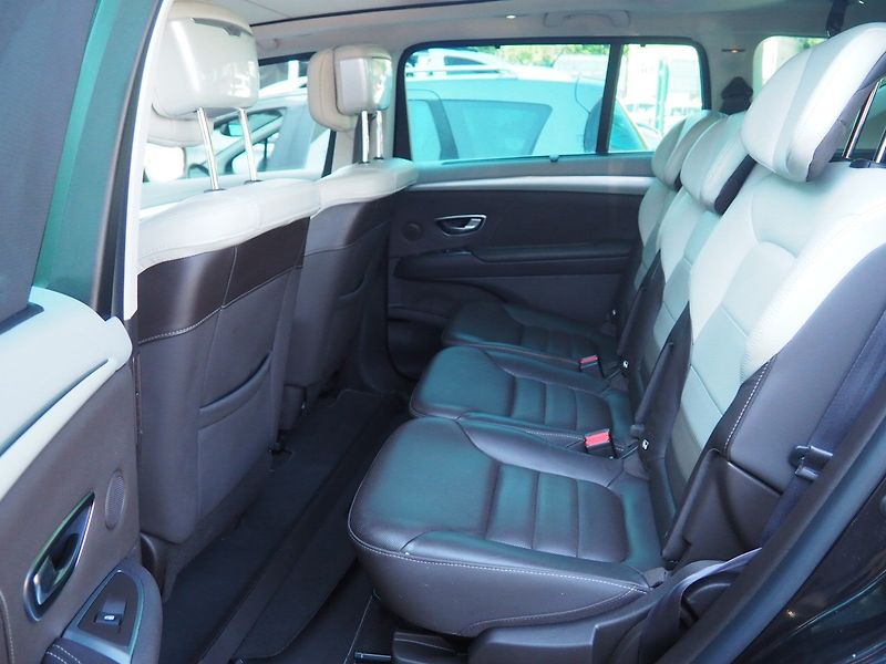 Renault Espace (2016) 1.6 dCi Init.Paris,7MÍST,Tažné - fotka 15 z 47