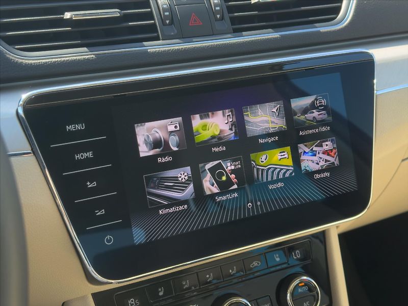 Škoda Superb 2,0 TDI 147kW DSG 4x4 L&K DPH - fotka 26 z 40