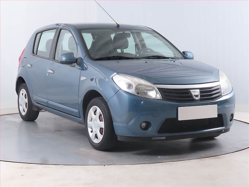 Dacia Sandero (2010) 1.4 MPI, po STK, Tažné - fotka 1 z 13