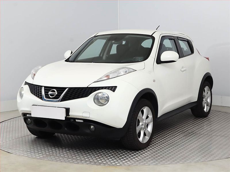 Nissan Juke (2010) 1.6 i, Tempomat - fotka 2 z 15