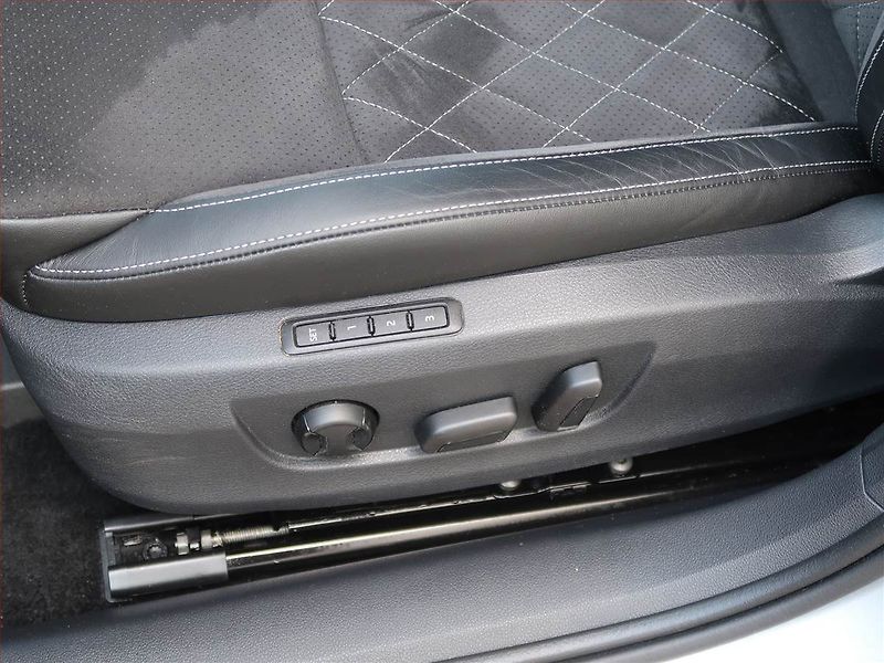Škoda Superb (2020) Sportline iV 1.4 TSI PHEV - fotka 20 z 29