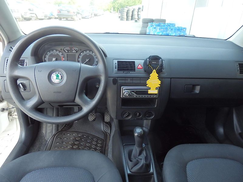 Škoda Fabia 1.4 TDI 59 kW ZÁLOHOVÁNO - fotka 12 z 15