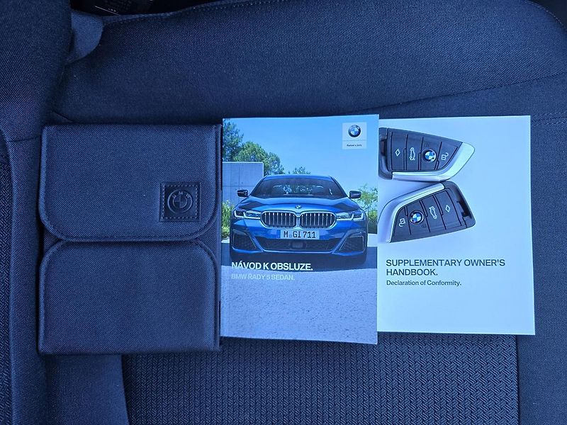 BMW Řada 5 210kW XDRIVE HEADup - DPH - fotka 49 z 53