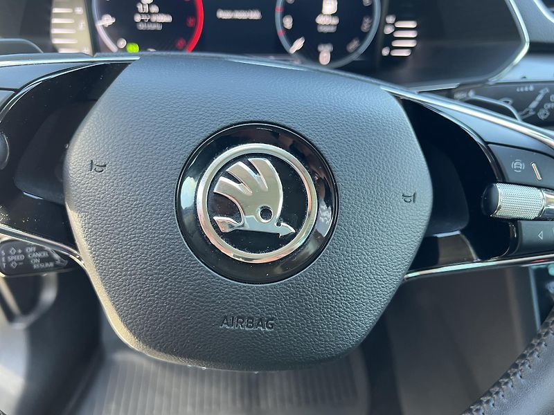 Škoda Superb 2.0TDi*110kw*DSG*Style - fotka 16 z 39