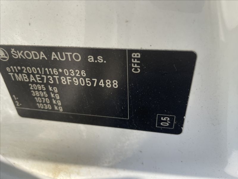 Škoda Superb 2,0 TDi 103kw Elegance Facelif - fotka 22 z 30