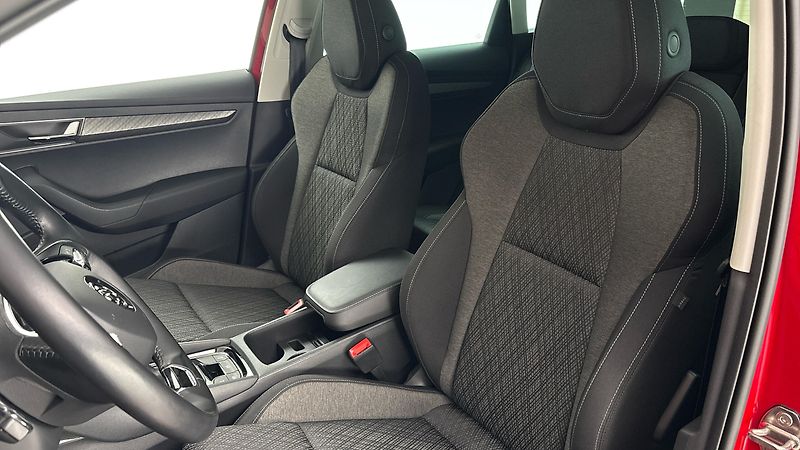 Škoda Karoq 2.0 TDI Style - fotka 15 z 25
