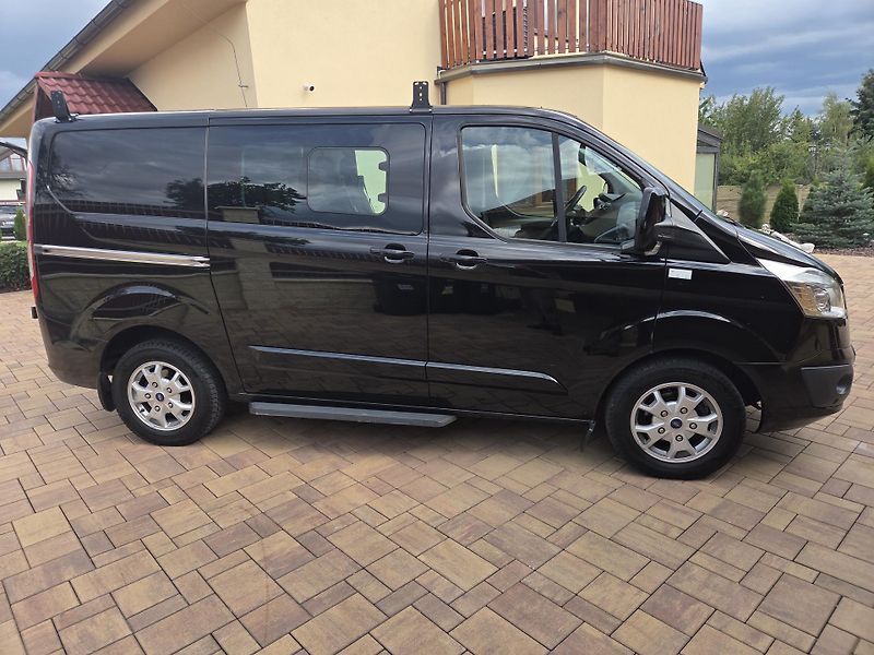 Ford Transit Custom 2.2 TDCi 114kW  5míst  - fotka 8 z 54