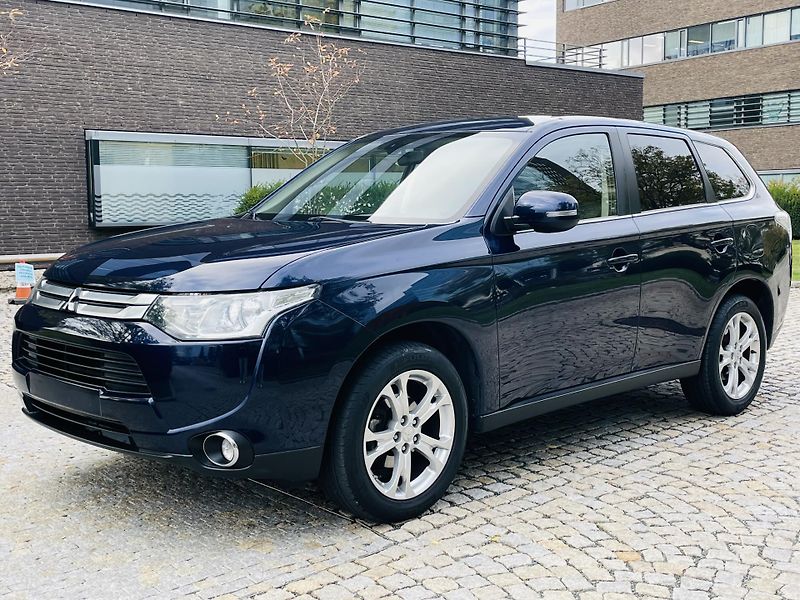 Mitsubishi Outlander 2.0i MANUÁL 1.MAJITEL TAŽNÉ - fotka 6 z 44