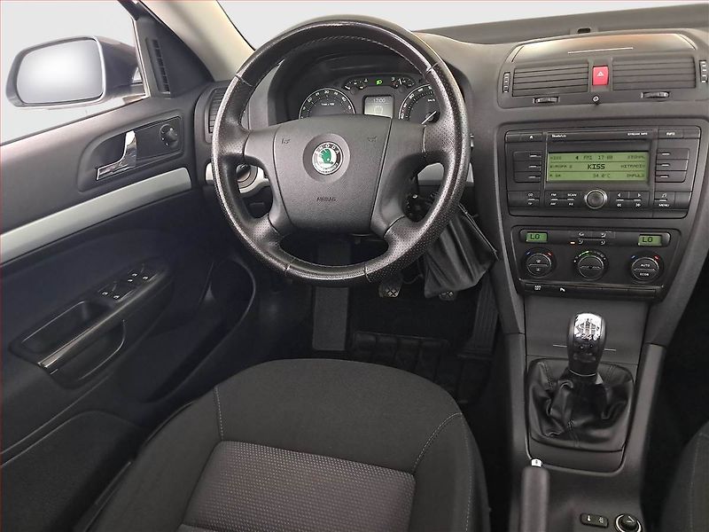 Škoda Octavia (2008) 2.0 TDI - fotka 7 z 18