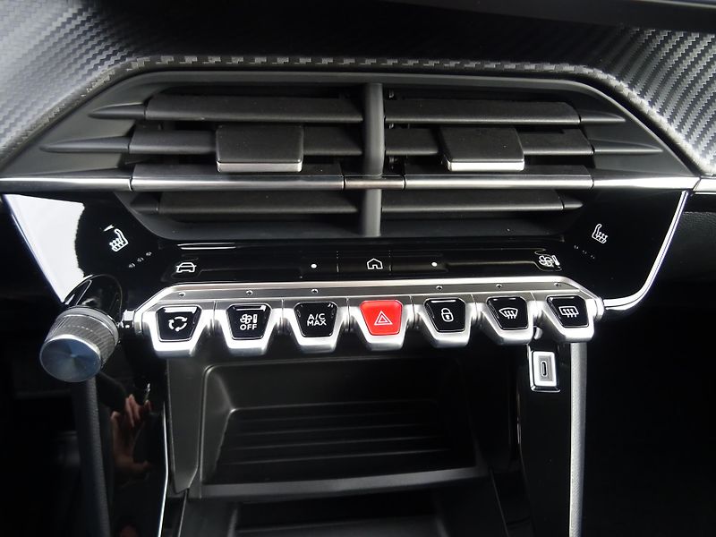Peugeot 208 (2026) STYLE Hybrid 110 e-DCS6 - fotka 26 z 37