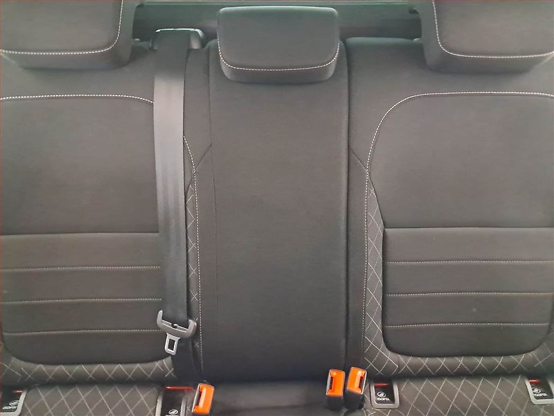 Škoda Fabia (2017) Style 1.2 TSI, Serv.kniha - fotka 10 z 18