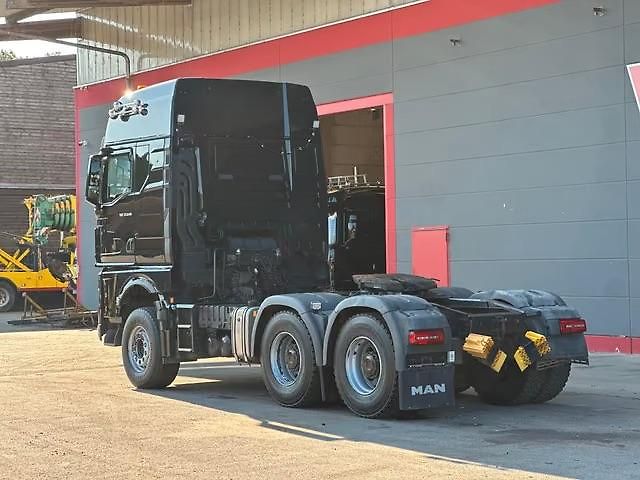 MAN TGX (2022) 33.640 BL 6x4 hydraulika - fotka 5 z 27