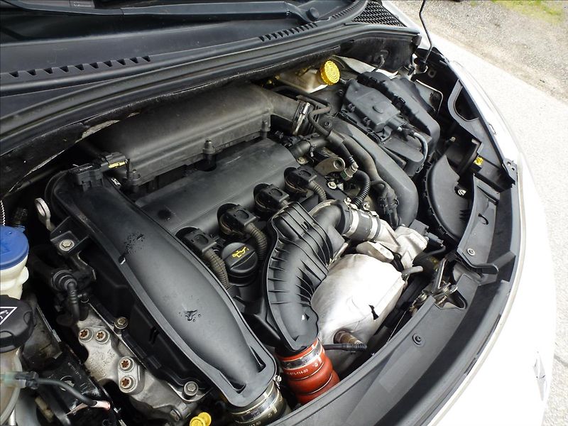 Citroën DS3 1,6 16V VTi THP SportChic - fotka 41 z 51