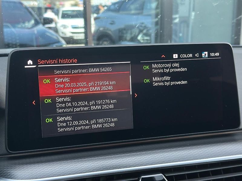 BMW Řada 5 540i ExecutiveDrivePRO,1.maj,D - fotka 13 z 22