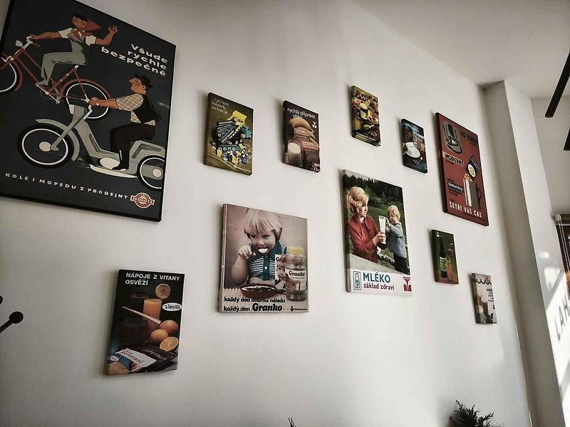 V RE: Bistru na člověka dýchne nostalgie z nedávných časů.
