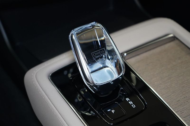 Volvo XC90 B5 PLUS Bright, Vzduch, 360° - fotka 40 z 50